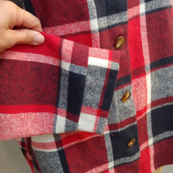 Plaid Flannel Shacket Shirt Jacket - Picture 4 of 5